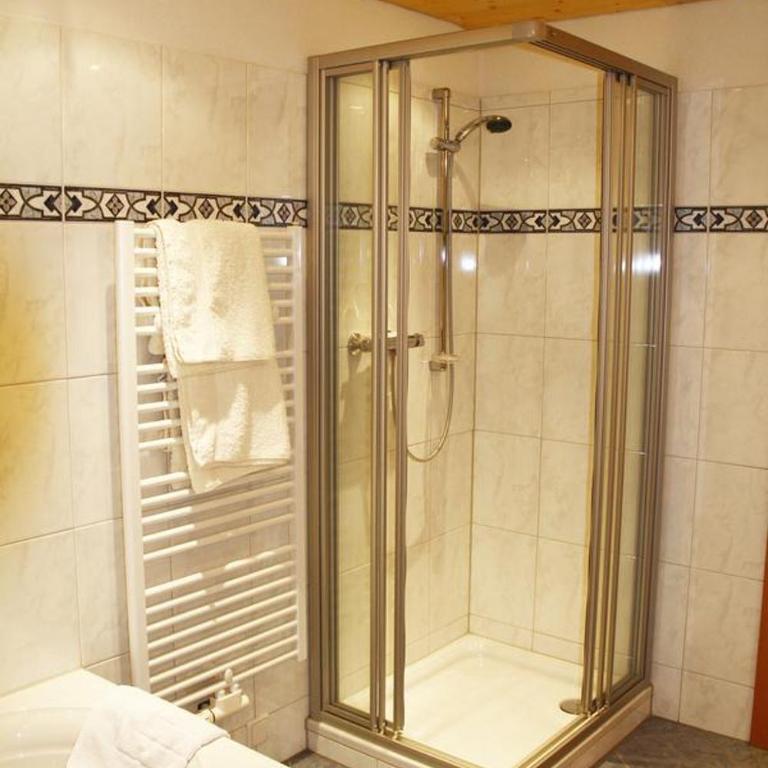 Haus Flua - One-Bedroom Apartment with Terrace - 17