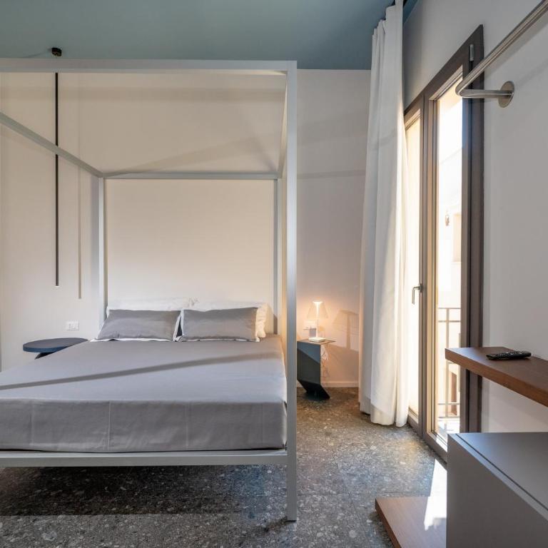 BED 10.5 - DESIGN SUITE - Double Room with Balcony - 4