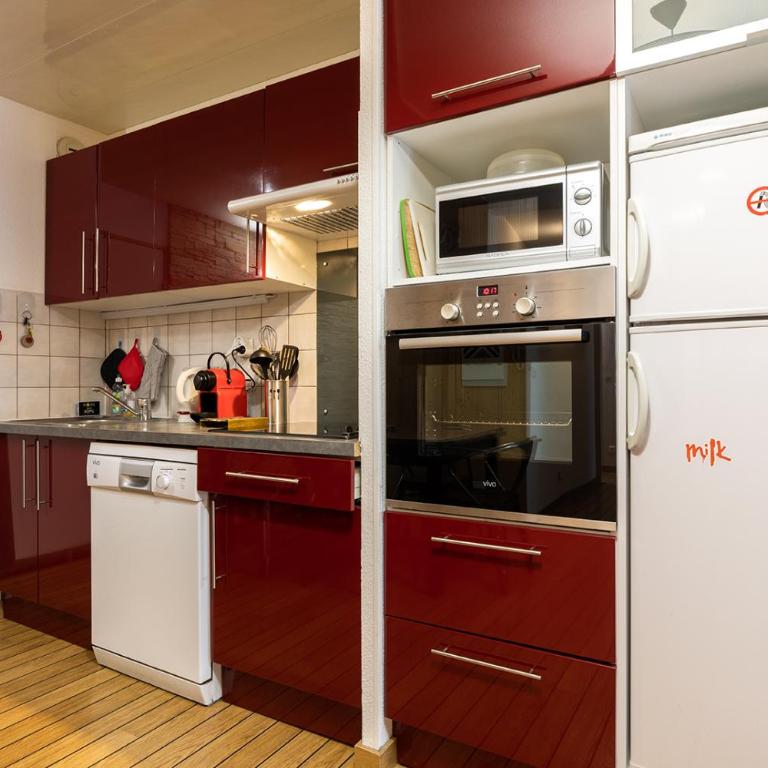 APPARTEMENT CENTRE VILLE PARKING COUVERT WIFI BALCON - Appartement 3 Chambres - 2