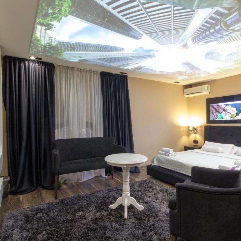 Madison - Square Sava - Soba sa Bračnim Krevetom (Queen-size) i Spa Kadom - 8