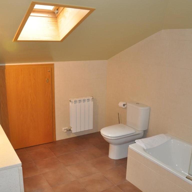 Apartaments Turístics Puigcerdà - La Closa - Deluxe Duplex Apartment (6 Adults) - 18