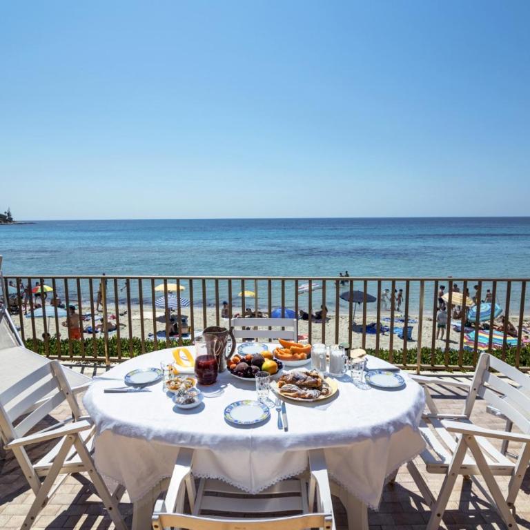 Villa Seahorse, Fontane Bianche, Siracusa, BEACHFRONT, great wifi, beautiful garden - Villa con 3 Camere da Letto - 13