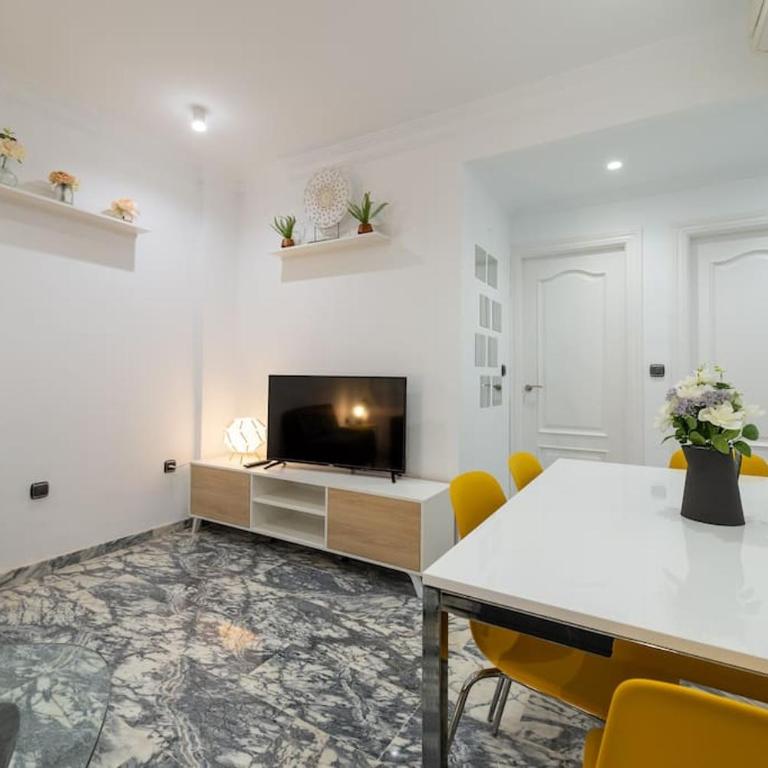 Exclusivo Piso Granada, PARKING PRIVADO OPCIONAL - Two-Bedroom Apartment - 5