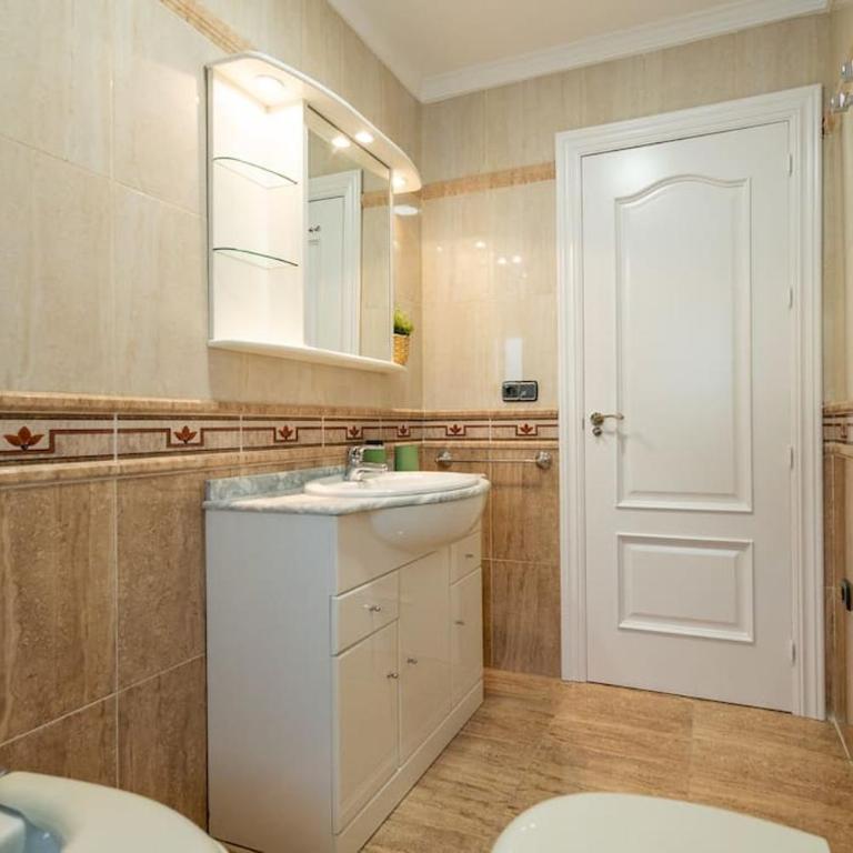 Exclusivo Piso Granada, PARKING PRIVADO OPCIONAL - Two-Bedroom Apartment - 28