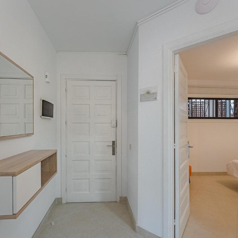 LosCristianos Front Line of Ocean WiFi - Apartamento de 1 dormitorio - 11
