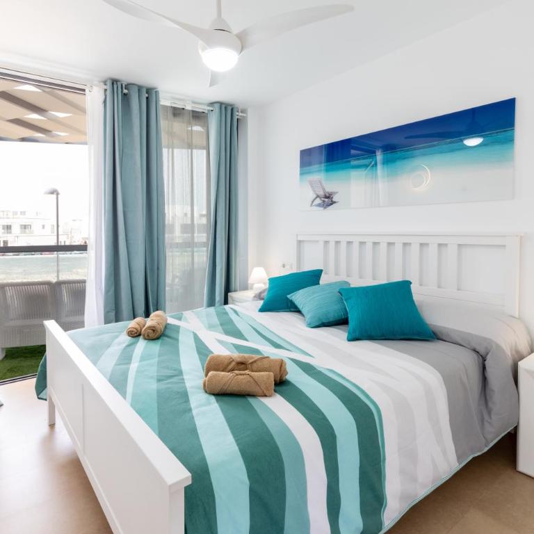 LOLA'S HOME - Two-Bedroom Apartment - 30