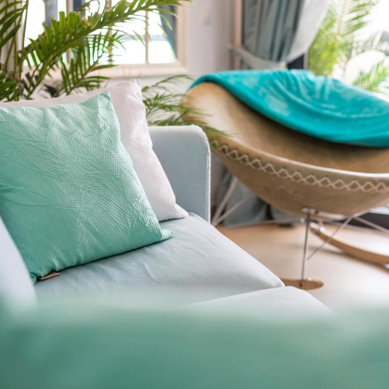 LOLA'S HOME - Two-Bedroom Apartment - 17