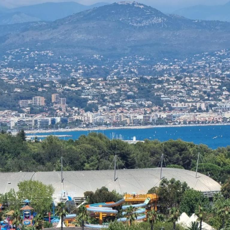 LUXURY APPARTEMENT Vue MER PANORAMIQUE - Appartement - Vue sur Mer - 1