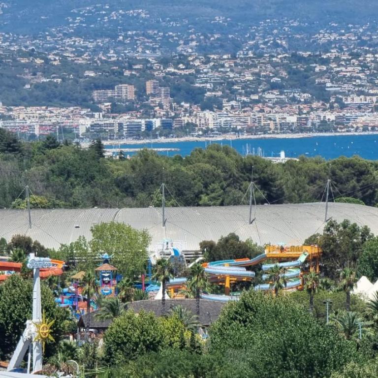 LUXURY APPARTEMENT Vue MER PANORAMIQUE - Appartement - Vue sur Mer - 49