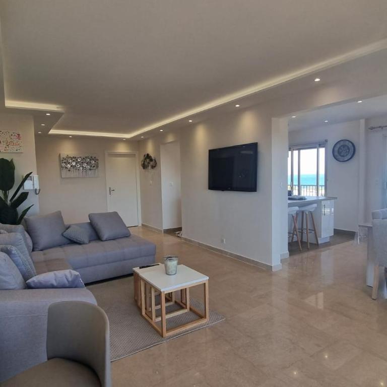 LUXURY APPARTEMENT Vue MER PANORAMIQUE - Appartement - Vue sur Mer - 10