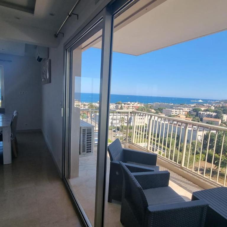 LUXURY APPARTEMENT Vue MER PANORAMIQUE - Appartement - Vue sur Mer - 24