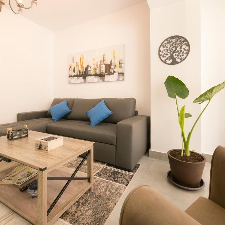 Apartamento Ribera del Genil Centro - Three-Bedroom Apartment - 2