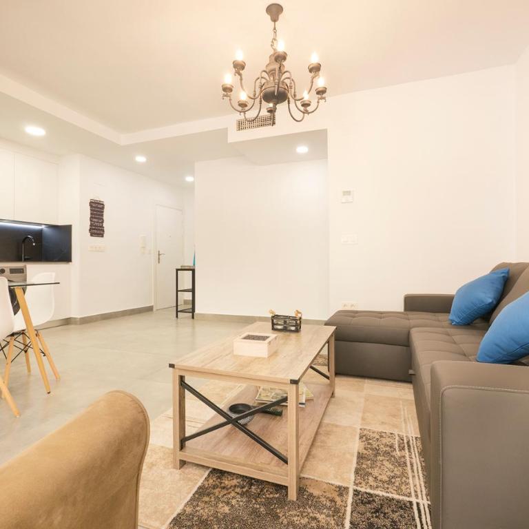 Apartamento Ribera del Genil Centro - Three-Bedroom Apartment - 3