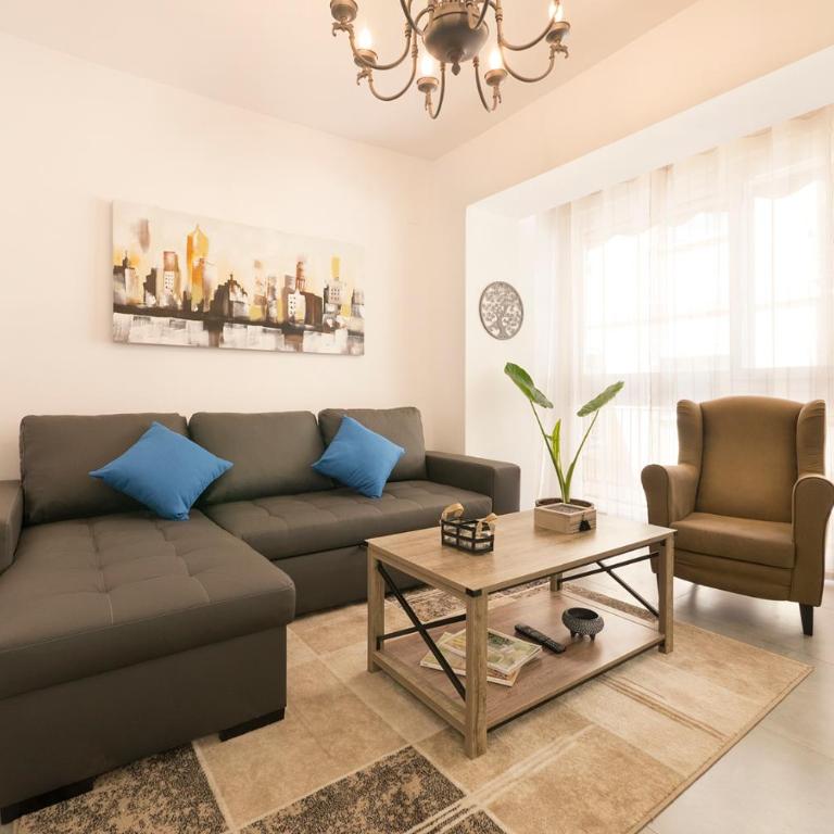Apartamento Ribera del Genil Centro - Three-Bedroom Apartment - 11