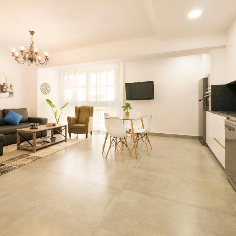 Apartamento Ribera del Genil Centro - Three-Bedroom Apartment - 9