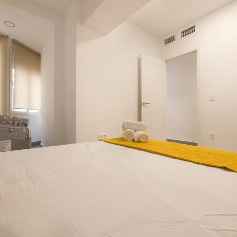Apartamento Ribera del Genil Centro - Three-Bedroom Apartment - 17