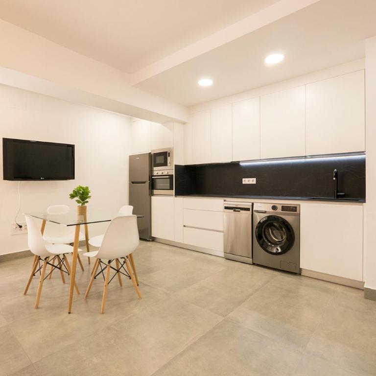Apartamento Ribera del Genil Centro - Three-Bedroom Apartment - 22