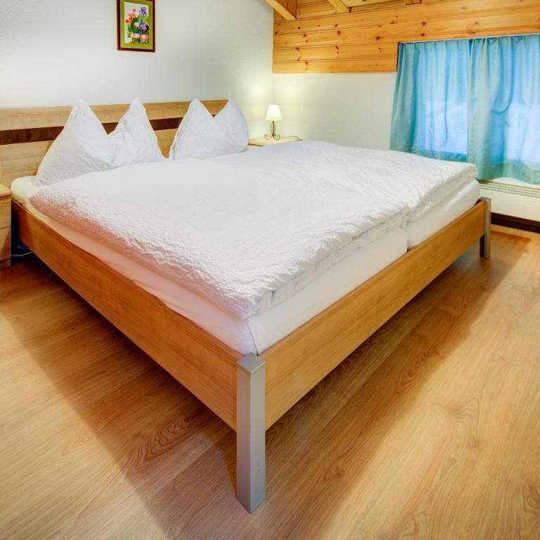 Patricia self-check-in Apartments & Spa Access at Alpen Resort - Penthouse mit 3 Schlafzimmern und Matterhornblick - 1