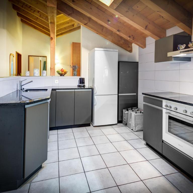 Patricia self-check-in Apartments & Spa Access at Alpen Resort - Penthouse mit 3 Schlafzimmern und Matterhornblick - 5