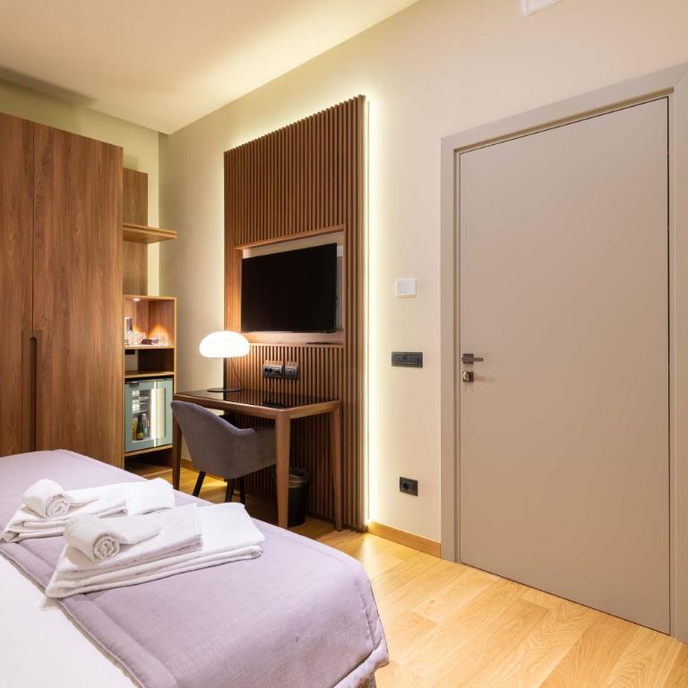 ELICAL Exclusive Private Suites - Camera Matrimoniale Deluxe - 9