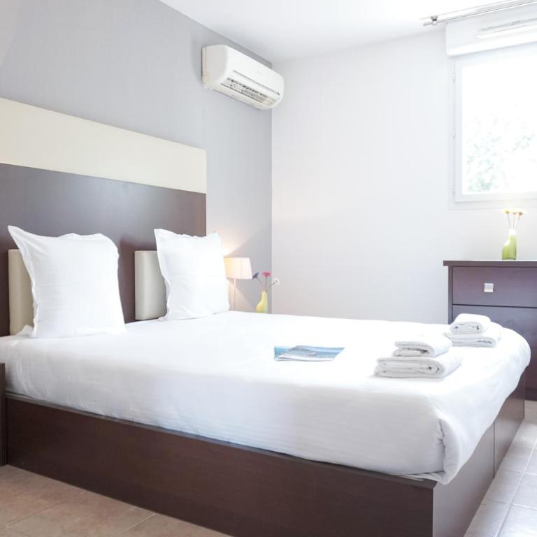 Comfort Aparthotel Six-Fours - Villa Familiale 3 Chambres - 2