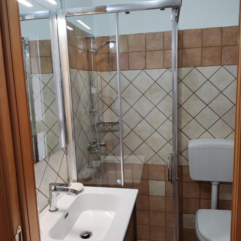 Il Geco b&b - Camera Matrimoniale con Bagno Privato - 2