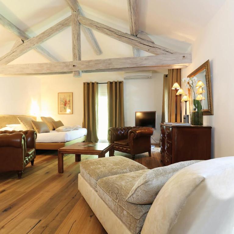 Hotel Château Des Alpilles - Suite Junior - Vue sur Jardin - 1