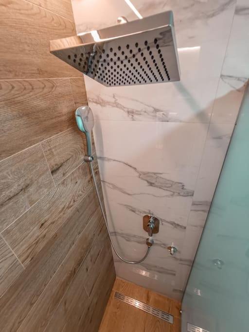 Teddy Bear Jacuzzi Spa Apartment Sarajevo - One-Bedroom Apartment - 25