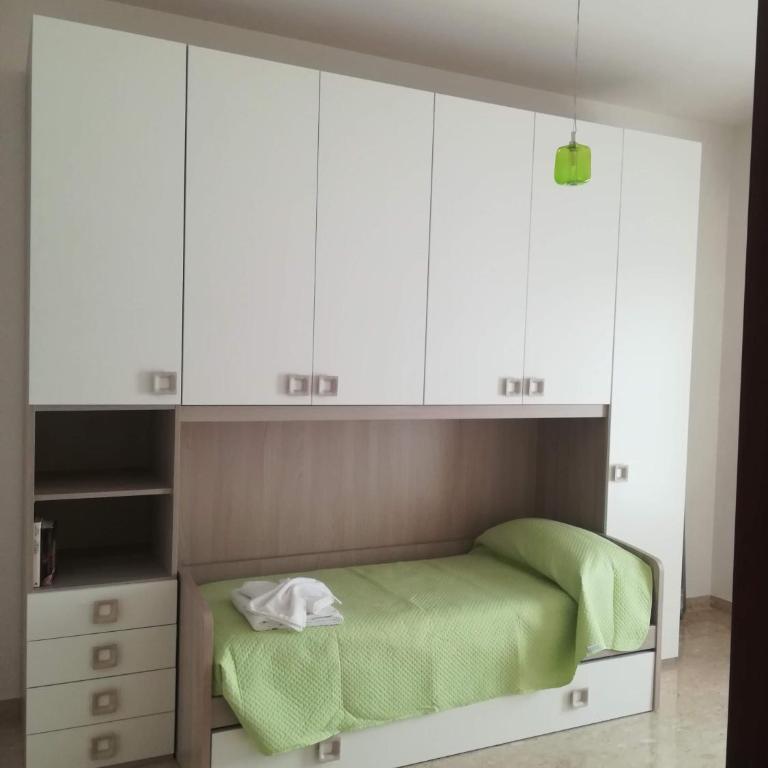 VIRGILIO APARTMENT 3 TARANTO-Posto auto riservato GRATUITO - Two-Bedroom Apartment - 6