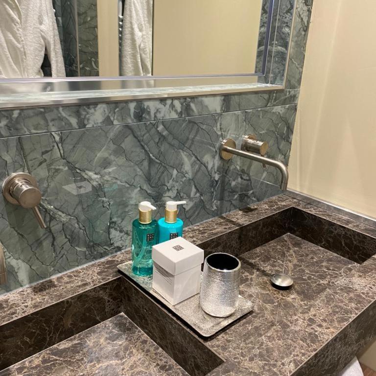 Hotel Arizona - King Suite with Sea View - 7