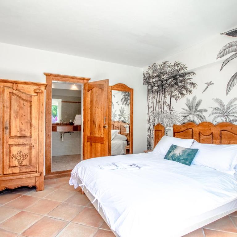 Villa Paradis - Chambre Double Deluxe - Vue Latérale sur Mer - 1