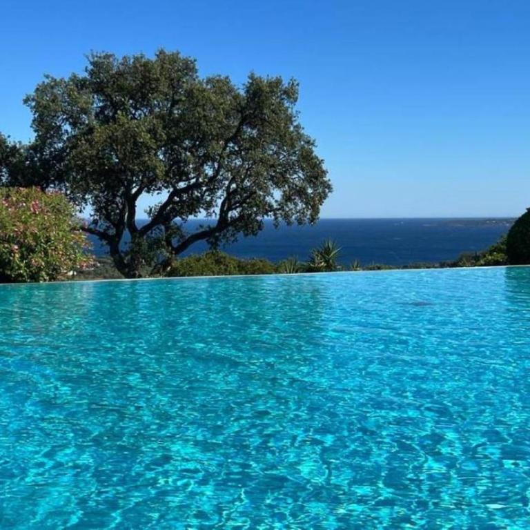 APPARTEMENT CLIMATISÉ AVEC TERRASSE ET APERÇU MER - Golfe de Saint-Tropez - Appartement 1 Chambre - 2