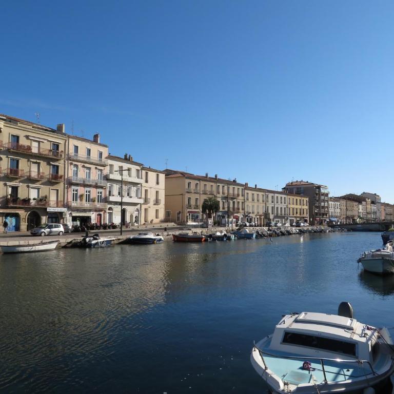 Studio cabine à Sète avec climatisation et parking, proche canal - FR-1-338-398 - Studio - 10