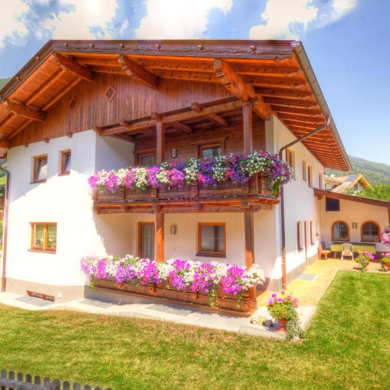 Haus Elisabeth - Doppelzimmer mit Balkon - 1