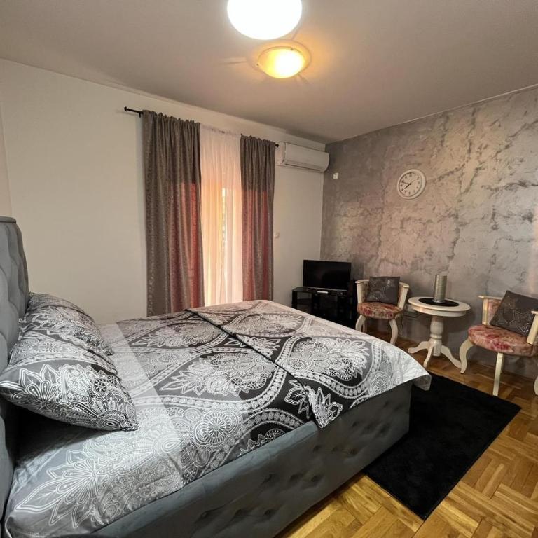 Studio Place 8 - One-Bedroom Apartment - 7