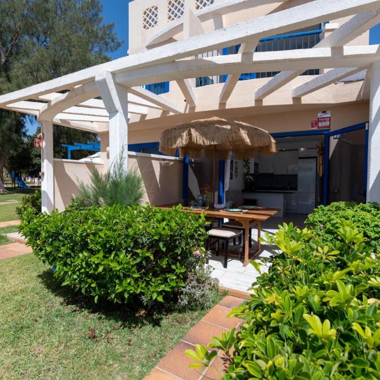 Apartamentos Playa Feliz - Apartamento con 2 dormitorios y vistas frontales al mar - 4