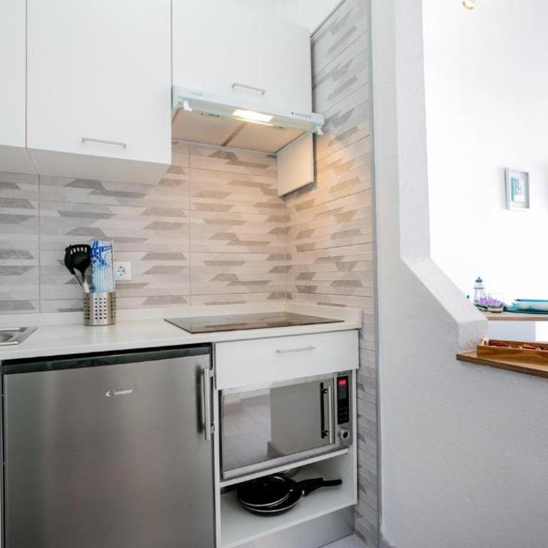 Holiday Studio With A View - Apartamento Estudio - 9