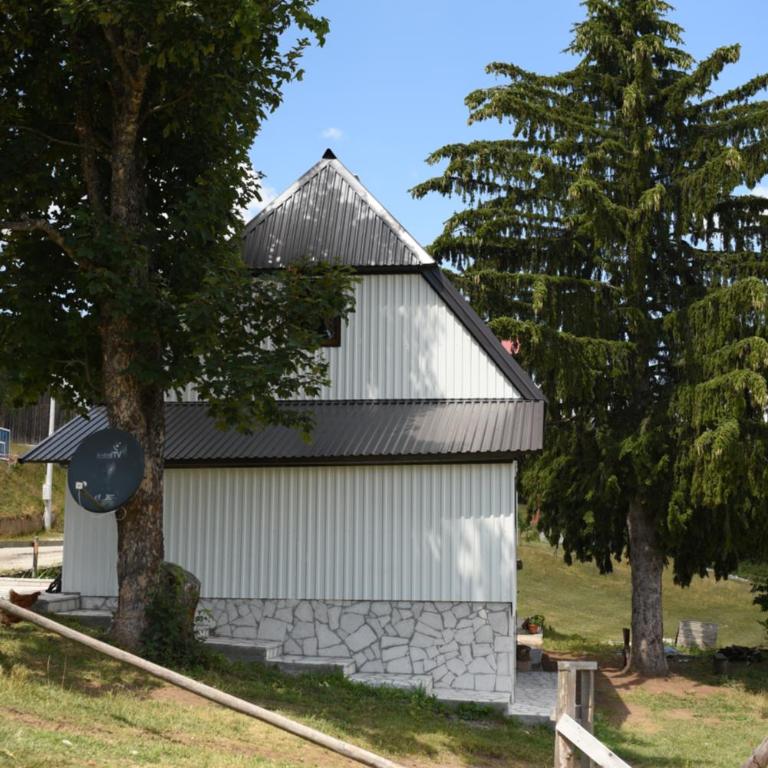 VUKOVIC HOUSE-MOTICKI GAJ - Three-Bedroom Villa - 1