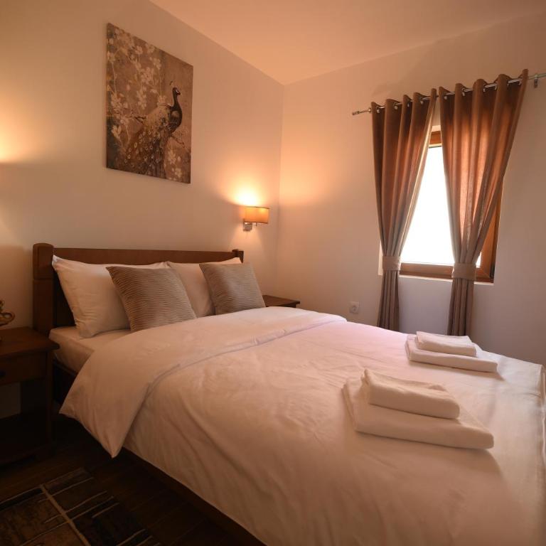 VUKOVIC HOUSE-MOTICKI GAJ - Three-Bedroom Villa - 11