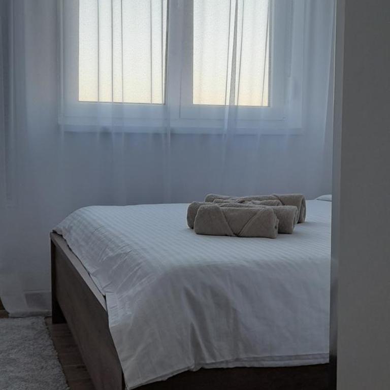 Apartmani Sunlight - Apartment with Pool View - 25