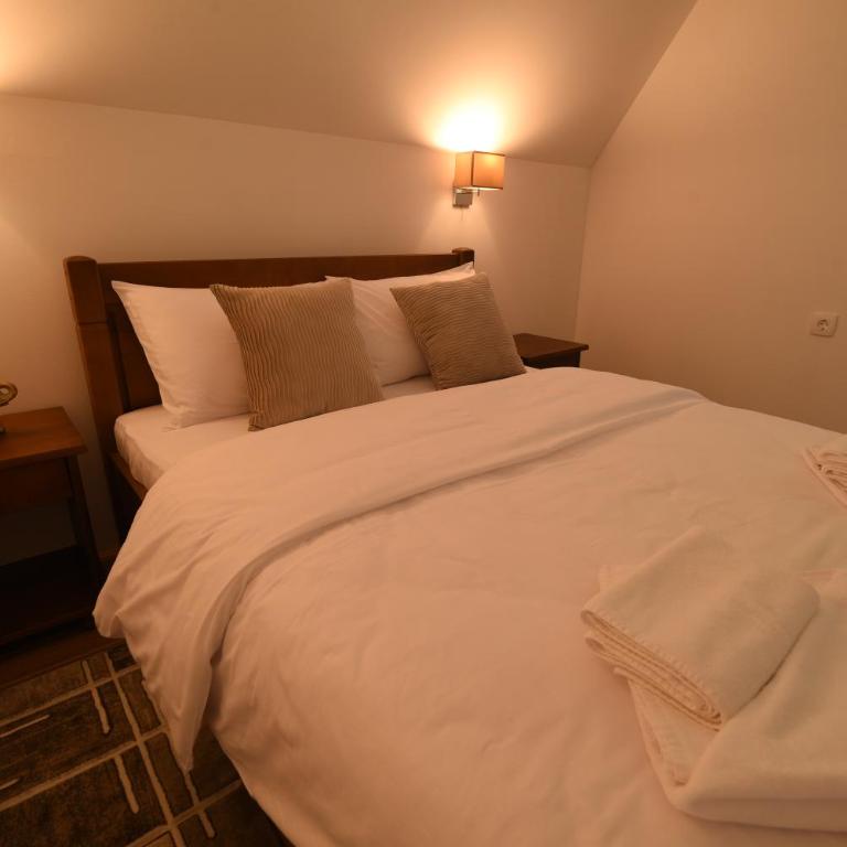 VUKOVIC HOUSE-MOTICKI GAJ - Three-Bedroom Villa - 23