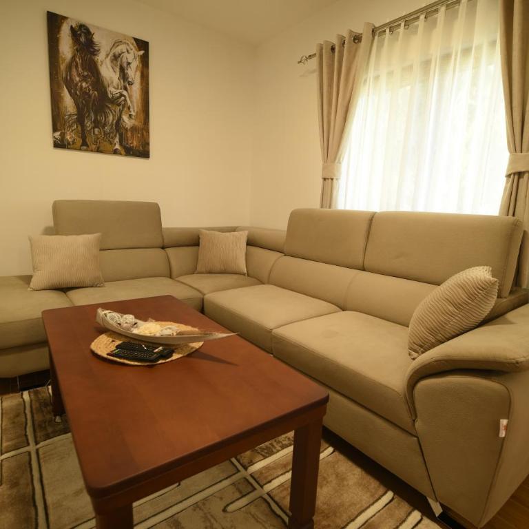 VUKOVIC HOUSE-MOTICKI GAJ - Three-Bedroom Villa - 32