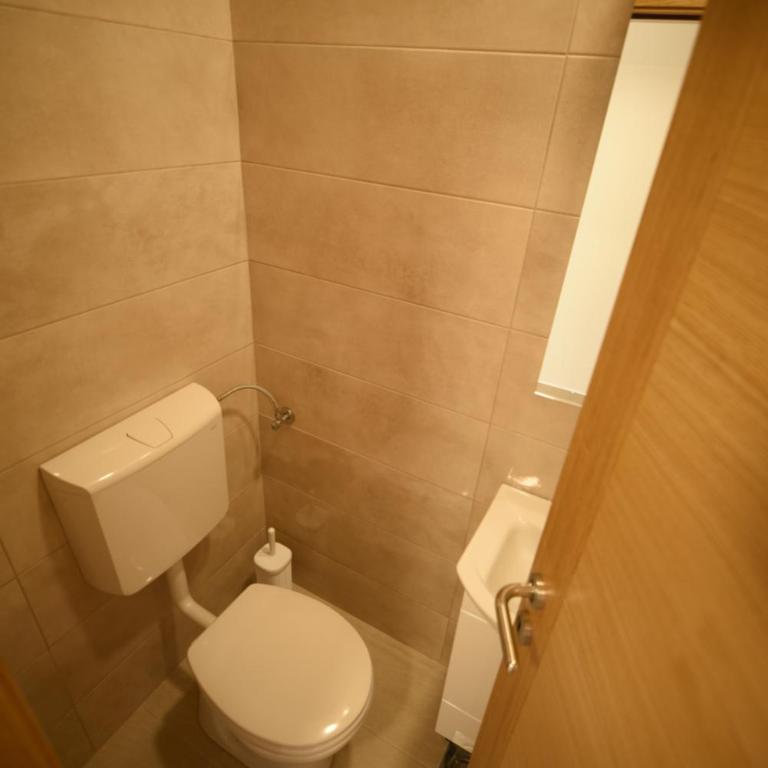 VUKOVIC HOUSE-MOTICKI GAJ - Three-Bedroom Villa - 40