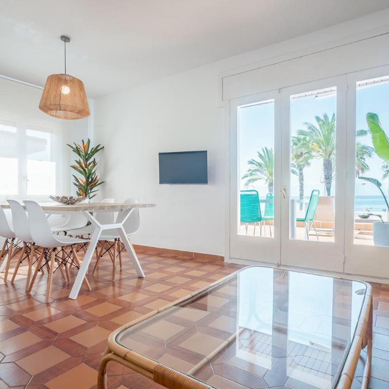 Beach House Cambrils Apartamento en Primera Línea de playa - Apartamento con vistas al mar - 5