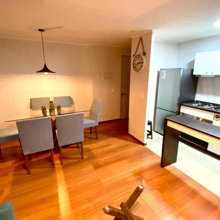 3 Piezas, 2 baños y estacionamiento privado - Apartamento de 3 dormitorios - 11