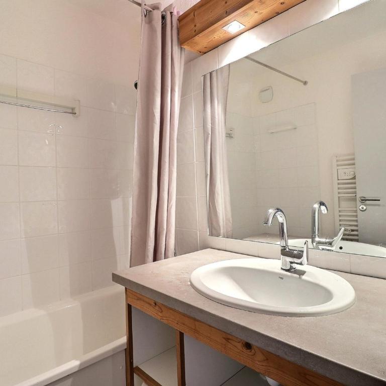Confortable 2 Pièces + Cabine, Animaux Admis, Skis aux Pieds - FR-1-182A-11 - Appartamento - 4
