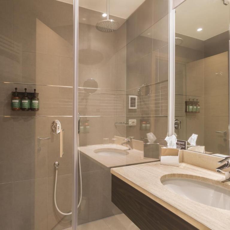 voco Venice Mestre - The Quid by IHG - Camera Queen Standard - 2