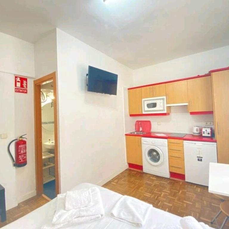 Estudio Acogedor chueca - One-Bedroom Apartment - 6