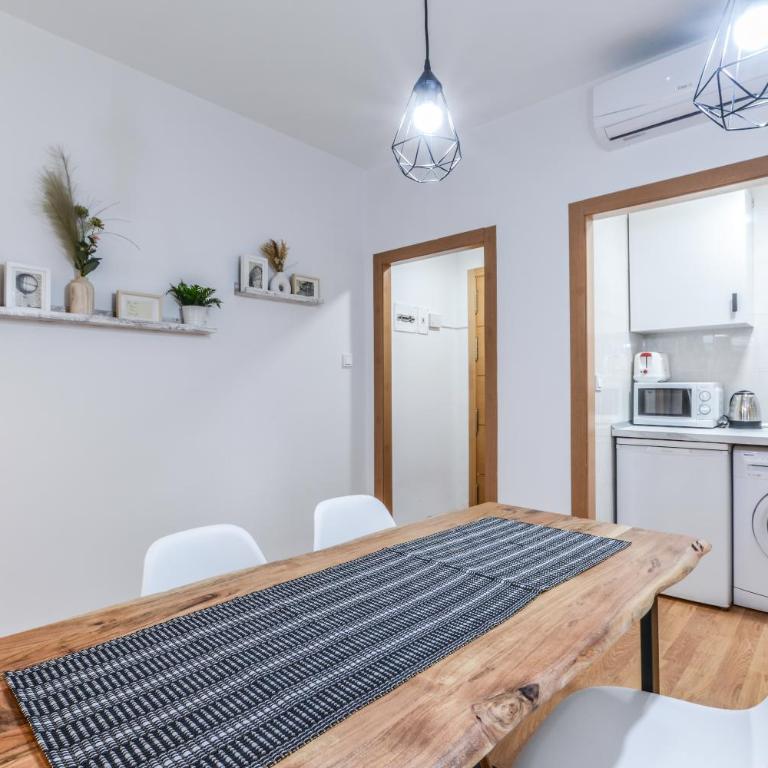 Collection Plaza de España - One-Bedroom Apartment - 8