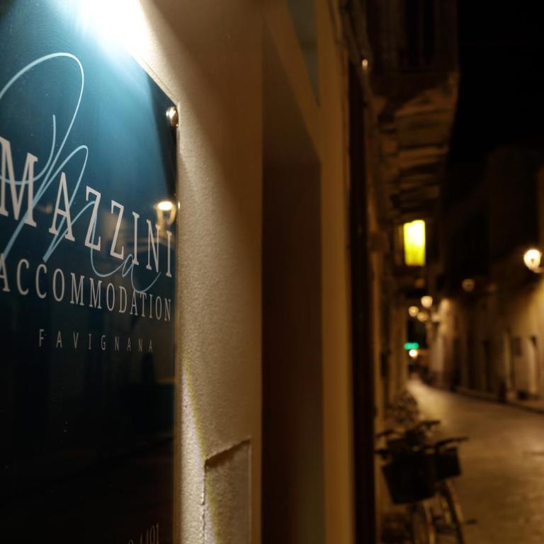 Mazzini Accommodation - Camera Matrimoniale con Balcone - 3